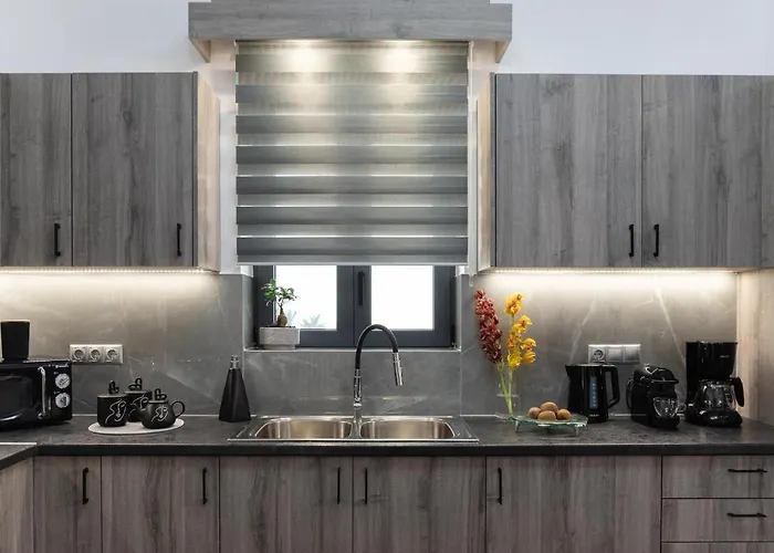 Peggy's House By 8essentially *