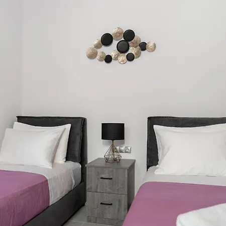 Peggy's House By 8essentially بيت للعطل *